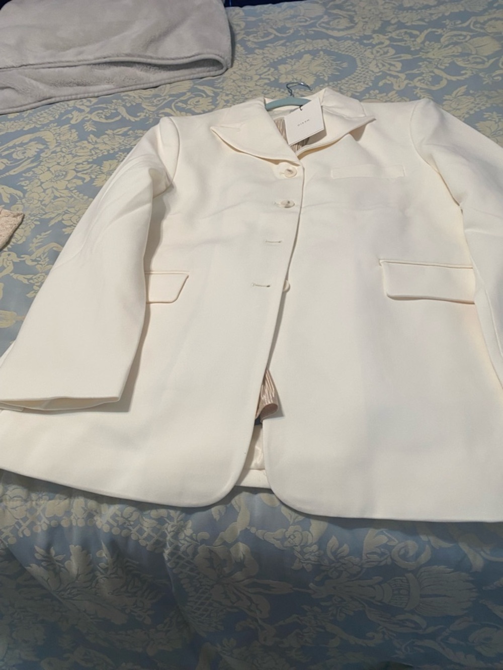 DISSH Ivory Single-Breasted Tailored Blazer